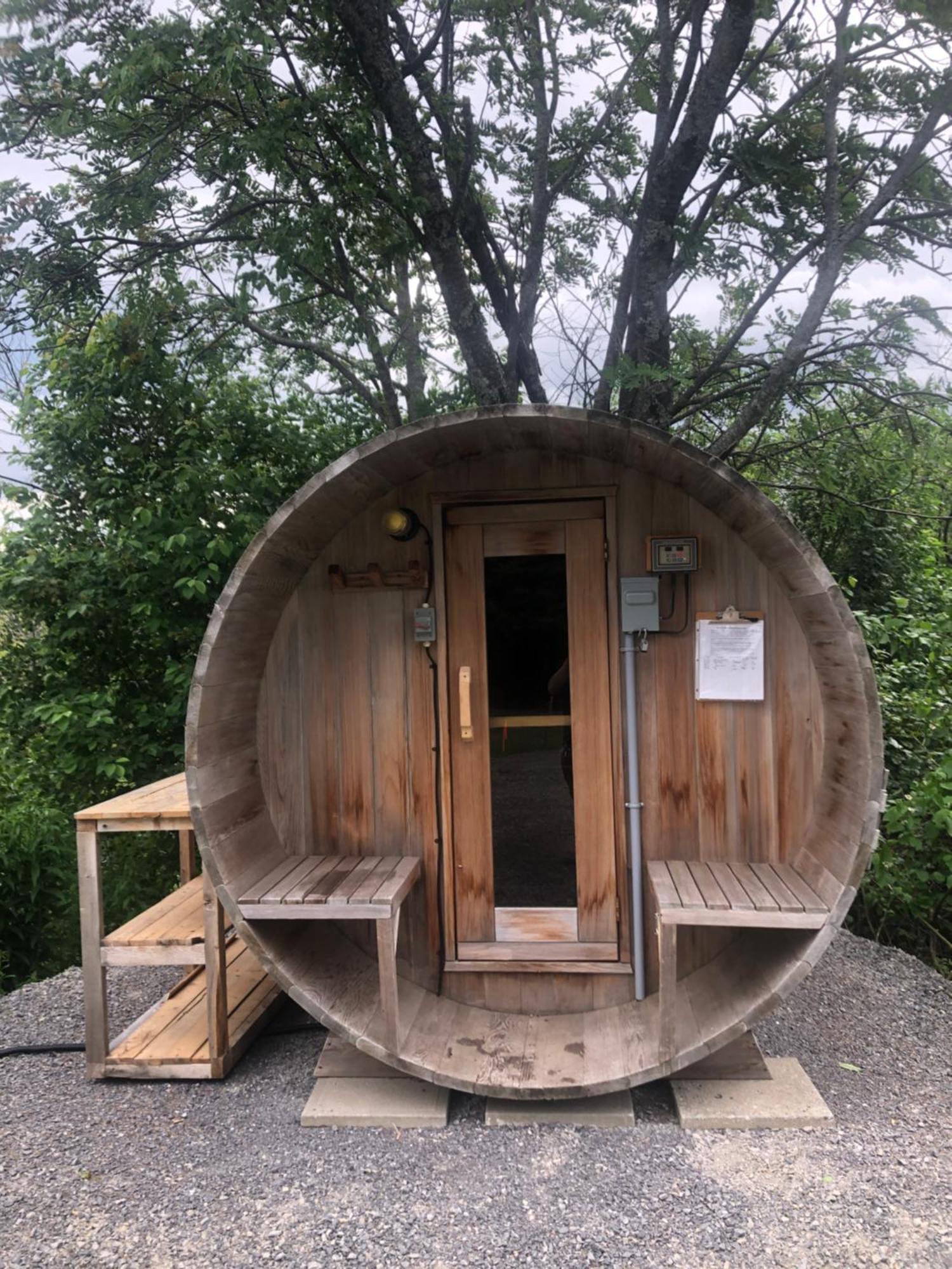 Chalets Les Chanterelles De Forillon L'Anse-au-Griffon Exterior foto